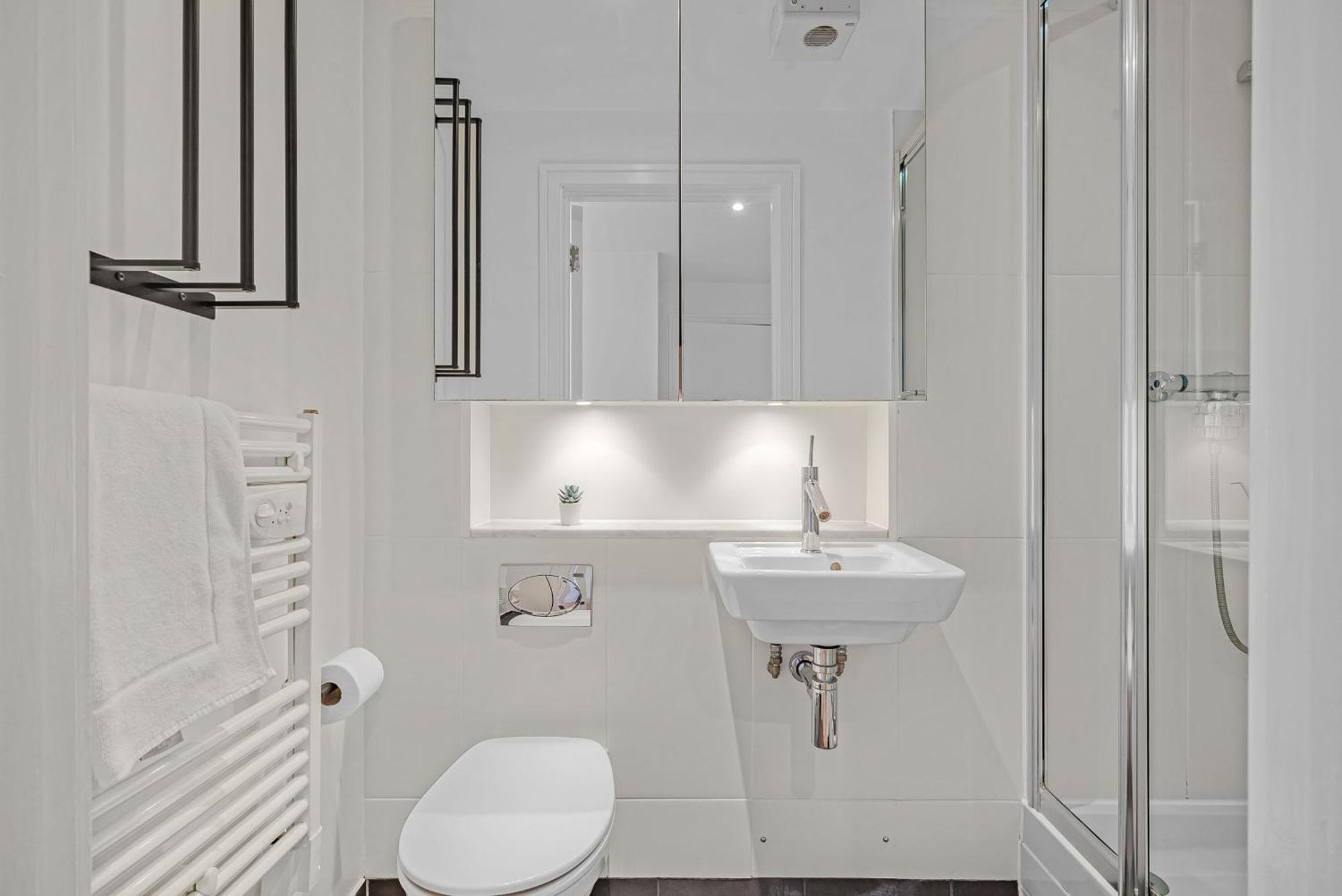 King'S Cross - 2Br With Terrace - Cityapartmentstay London Kültér fotó