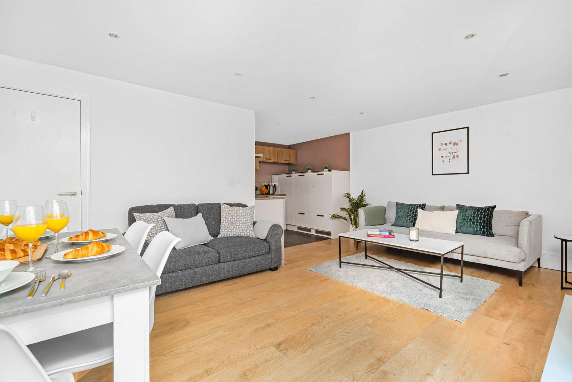 King'S Cross - 2Br With Terrace - Cityapartmentstay London Kültér fotó