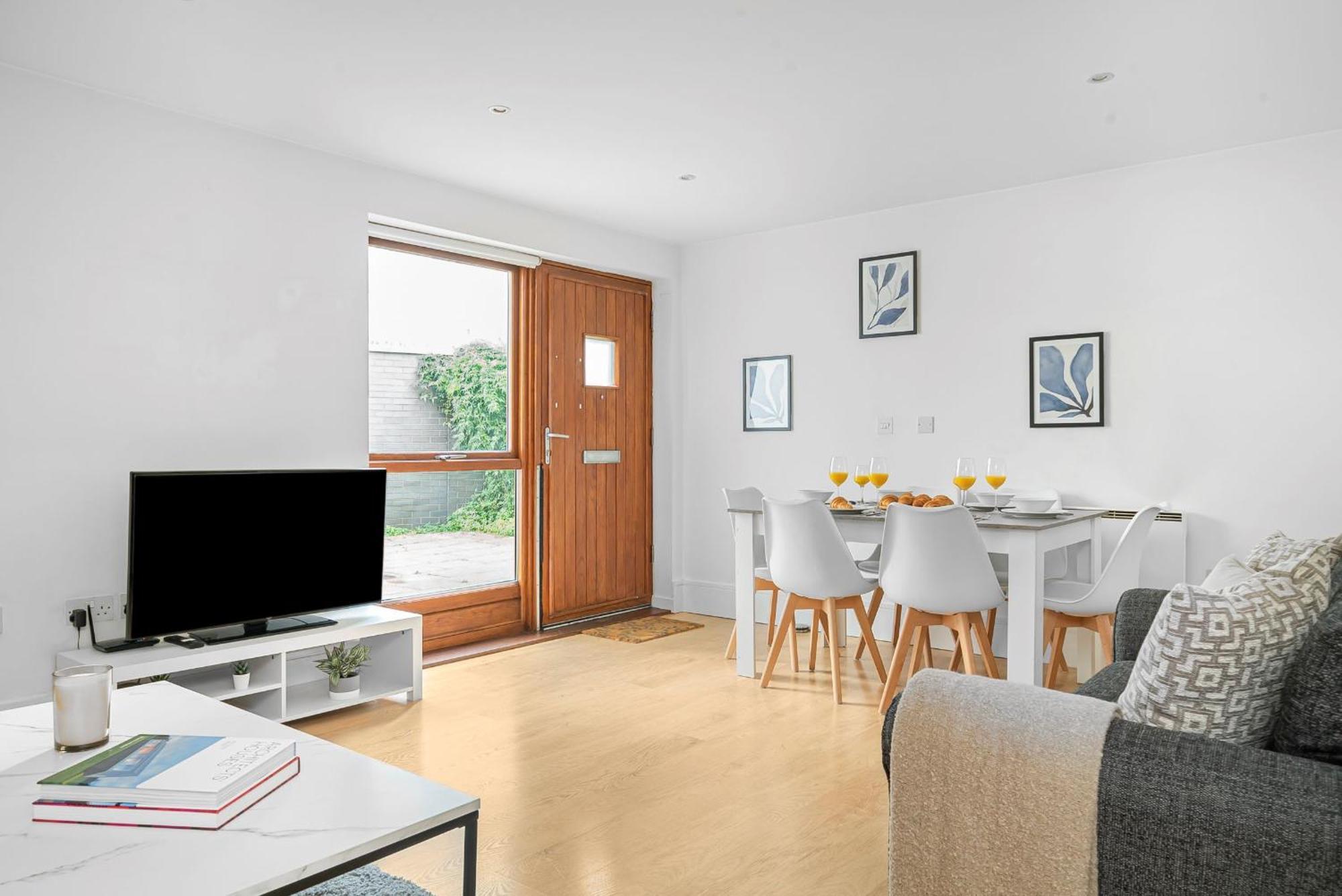 King'S Cross - 2Br With Terrace - Cityapartmentstay London Kültér fotó